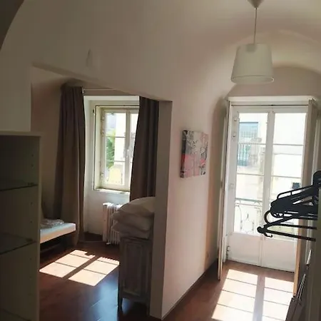 Apartment New In Town Principe Real Lisbon